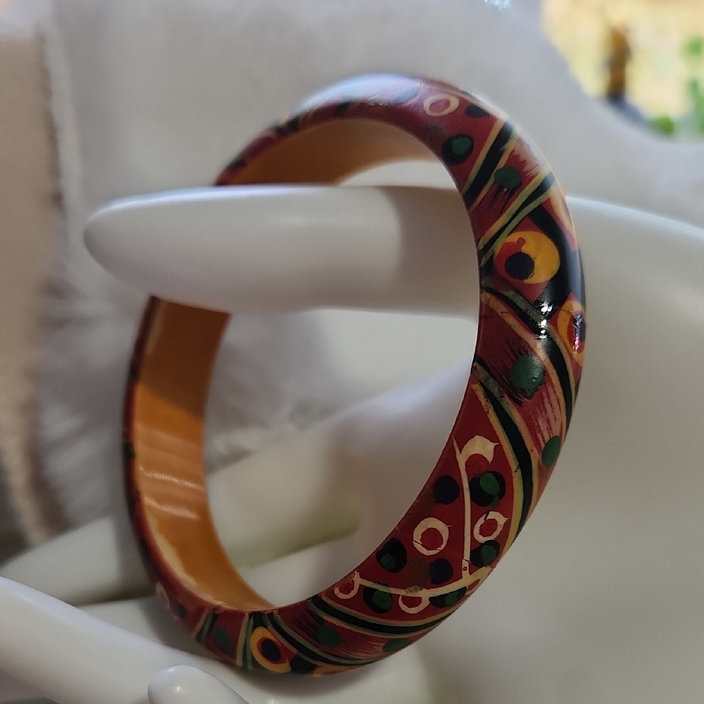 Hand Crafted Red and Green Bracelet Set